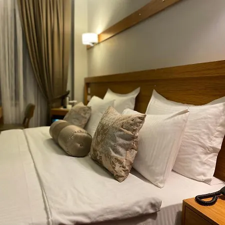 Aparthotel Won Plaza 3*